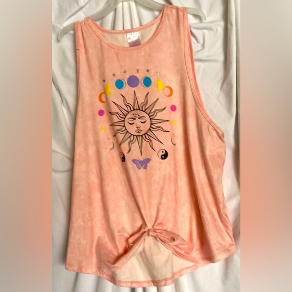 Noboundaries sz-L(11-13) tweenTop- sunDial- fun astrological design- peachy/Pink